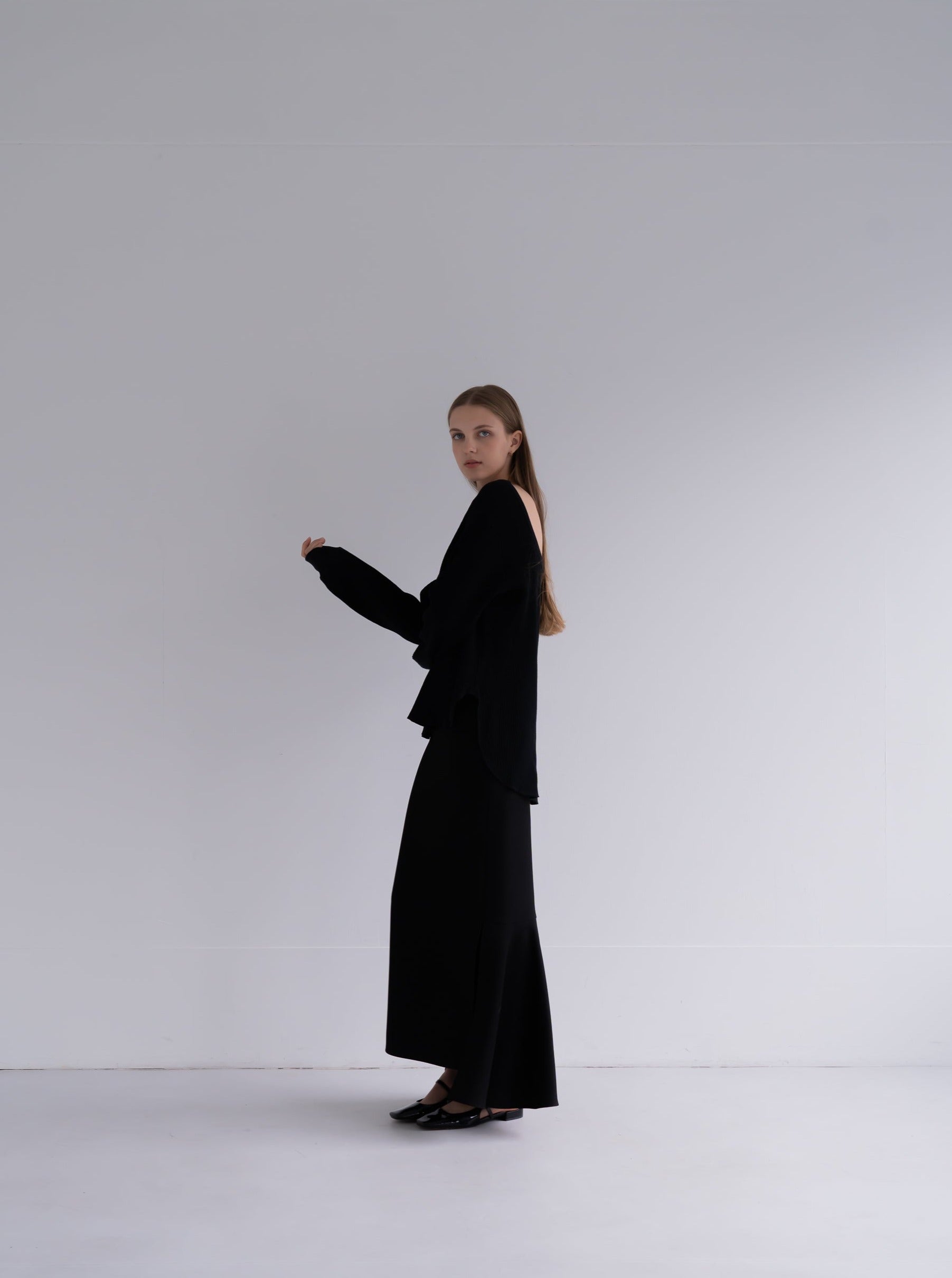 Back open long T-shirt – ClaSTEllaR