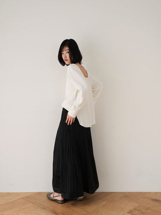 Back open long T-shirt
