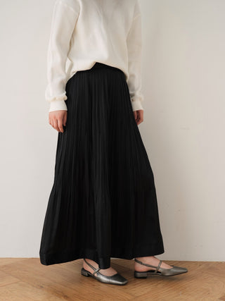Pleated skirt