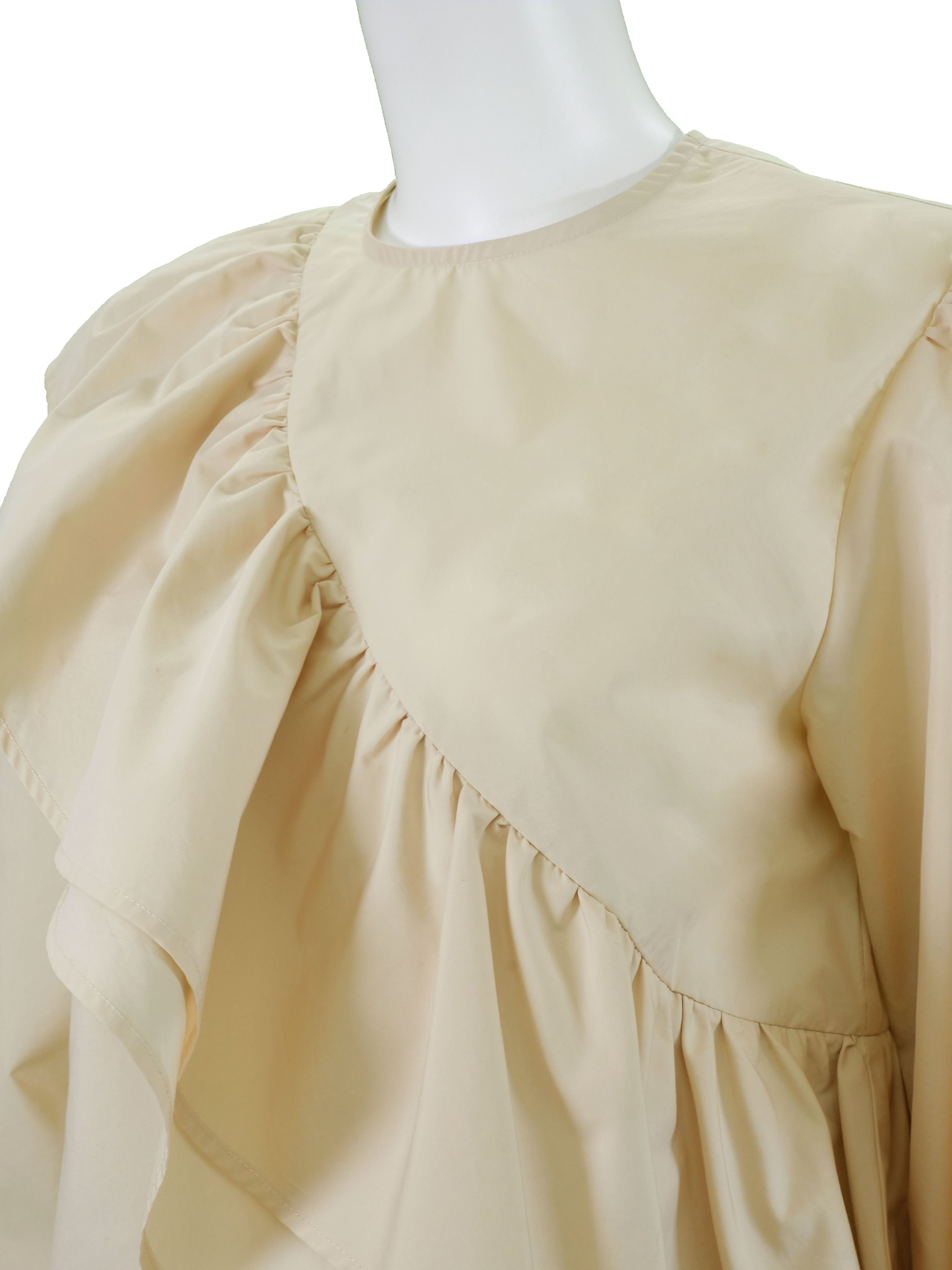round frill blouse – ClaSTEllaR